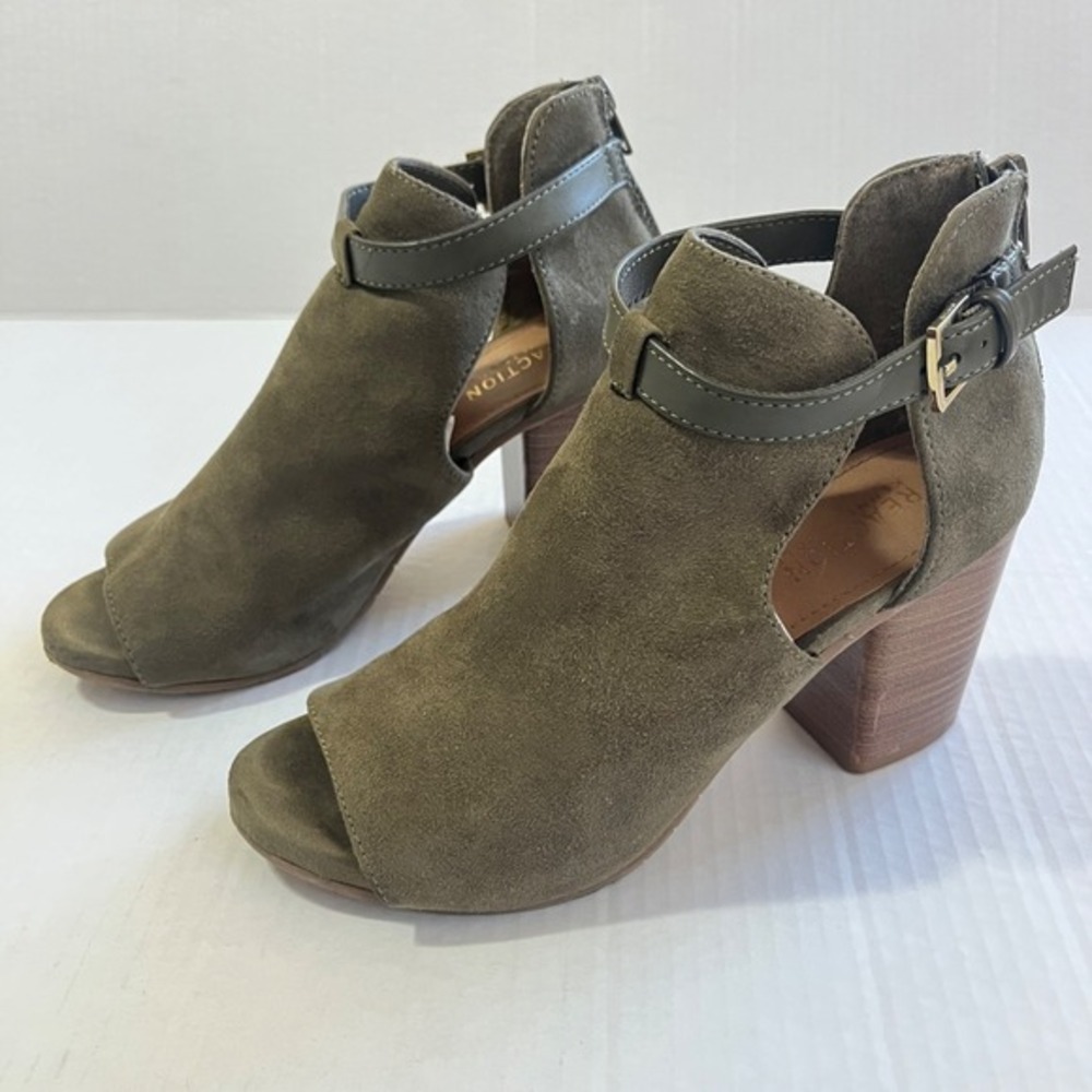 Reaction‎ Kenneth Cole Womens Peep Toe Ankle Booties 6.5 Olive Block Heel Cutout